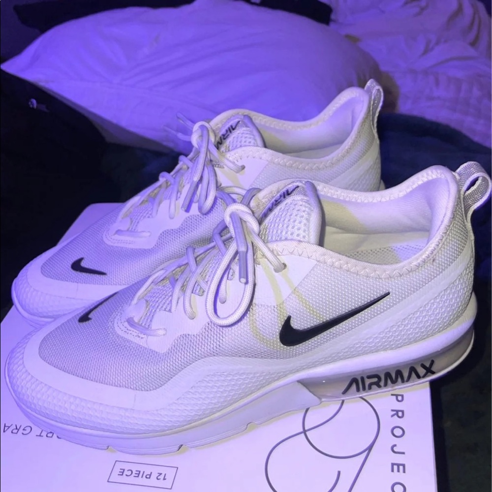 Nike air maxs